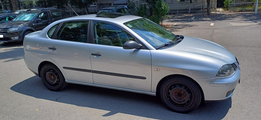 Seat Cordoba - o masina mica de familie fiabila cu portbagaj urias