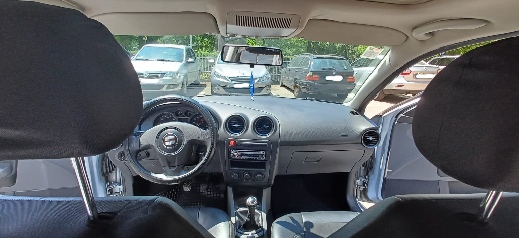 05 Seat Cordoba | UrbanVerse