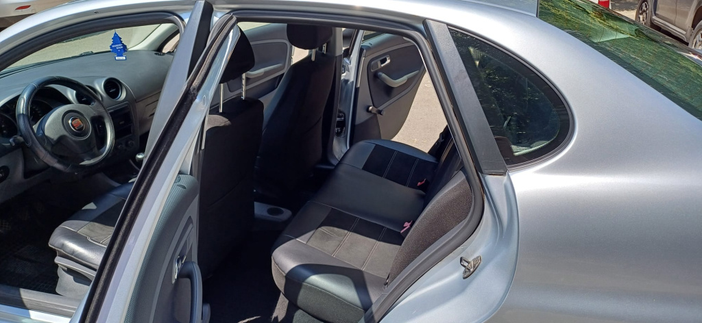 09 Seat Cordoba | UrbanVerse